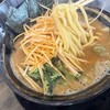 王道家直系 家系ラーメン がく