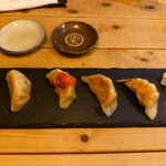 SHE meguro - 4種の焼き餃子