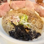 中華ソバ あそぶ龜 - 料理写真: