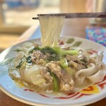 カフェモン - ピラピラときしめんみたいなセンヤイも、もちもちチュルチュルなめらかな食感で、あんをよく絡み上げます♡ヾ('ﾛ'*)ﾉ"ｩﾝﾏｯ!