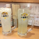大衆酒場 五の五 - 生レモンサワー396円（税込）＆瀬戸内レモンサワー396円（税込）