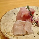 すしやのたい悟 - 昆布締めのクエ・2週間熟成のカンパチ。熟成された勘八はしっとりと、山葵と醤油で。クエは歯応え抜群で藻塩が抜群に合いますね♪