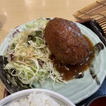 ゑびす屋 - 大きなコロッケ　肉じゃが風味