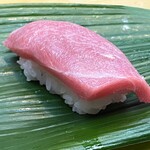亀庄寿司 - 本マグロ中トロ