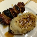 奥渋谷 もつ焼のんき - よしだ家のはらみにんにく310円
            手ごねつくねチーズ（1本）400円