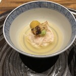 温石 - 自然薯の薯蕷蒸し、生カラスミ、生山葵、
      　自然薯の皮