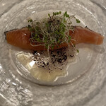 ソラメントゥーノ - スペシャリティのスモークサーモン。また食べたい。