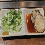 子ぐま - 牡蠣焼いている途中３