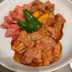 大昌園 - 上カルビ、上ホルモン、上ミノ、華味鳥（タレ）