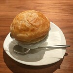 飛騨牛グリルばくろ - 飛騨牛ベーコンとじゃがいものポットパイスープ