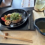 bit better - ▪️北海道産 山わさびと
      　紫蘇（シソ）の和風だしソース
      　1,950yen