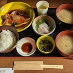 市場の食堂 金目亭 - 写真２