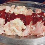 元祖あみやきどり 萬福食堂 - 鶏皮、ボンジリ、若鶏、各495円（2026年1月）