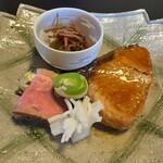花翆 - 鰤の照り焼き、菊かぶら、そら豆の黄身寿司、鴨ロース、鰯の甘露煮、松前漬け
