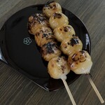 たいやき そら - 右のみたらし、左のしょうゆ