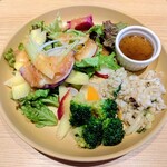 彩の国レストラン ららぽーと富士見 - サラダ