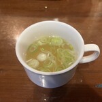 あやき亭 - つけ合わせのスープ　洋でもない中華でもない不思議な味…あっさりしてておいしい。