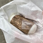 花園万頭 新宿本店 - 竹皮に包まれた伝統的な饅頭〜