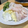 トミー - ふぐちりの具材 ... ふぐ、白菜、ネギ、春菊、豆腐だったかと