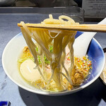 うずとかみなり - 自家製麺の中細ストレート麺