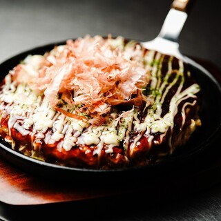 大阪発の絶品お好み焼きが自慢!