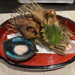NEO海鮮割烹居酒屋 まるゆき - 四品目　ニシンの黒天ぷら