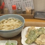 手打ちうどん 上を向いて - ハーフかしわ天