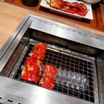 お肉屋さんのひとり焼肉 DAIRIKI - カルビの盛り合わせ➕ライスセット
      