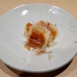 すし宮川 - 自家製唐墨と百合根(月光という甘い品種)