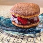 和がし 葉な - 生地も中身もめちゃ美味しいです(,,>᎑<,,)♡