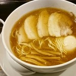ラーメン専門店 徳川町 如水 - 醤油ラーメン全部のせ