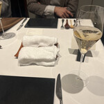 レーヌ デ プレ - 