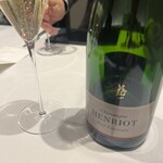 レーヌ デ プレ - シャンパン