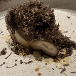 レーヌ デ プレ - トリュフが束になってかかっても受け止める。そう、横綱の風格。トリュフ「胸を借ります！」