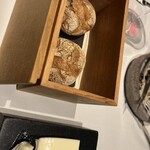 レーヌ デ プレ - 自家製パン　コレがめちゃくちゃ美味しかった