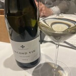 レーヌ デ プレ - 謎の北海道白ワイン