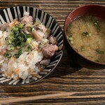 焼魚 平尾商店 - 赤鶏の藁焼き土鍋飯