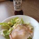 ステーキハウス寿楽 本店 - ドレッシングでサラダがいっそう生きる！