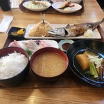 平塚漁港の食堂 - 