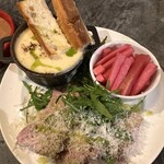 23 - 赤いピクルス、クラムチャウダー、ローストポーク