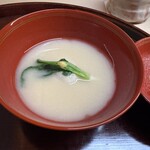 松川 - 白味噌仕立ての里芋を絡めたお雑煮