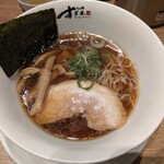 らぁ麺すぎ本 福岡空港国内ターミナル店 - 醤油らぁ麺1150円