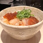 麦と麺助 - 三種の贅沢丼