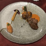 ブルガズ アダ - スプリングラムチョップ、黒毛和牛イチボ挽肉のキョフテ