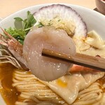 麦と麺助 - 浜坂産甘海老と殻付ホタテの湊そば