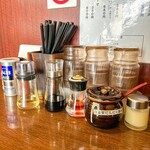 らーめん行者 - 卓上調味料