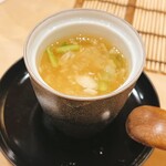 鮨 しゅん輔 - 茶碗蒸しです。カブの摺り流しが表面を覆います
