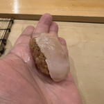 鮨 しゅん輔 - キンキです。藁で炙って柚子胡椒でいただきます。