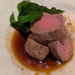 酒と料理　戸塚駅横研究所 - 鹿肉のステーキ