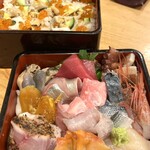 割烹 勘べえ - 刺身と海鮮チラシの二段重　3300円